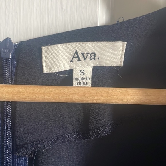 Ava Long Sleeve Romper - Picture 4 of 10